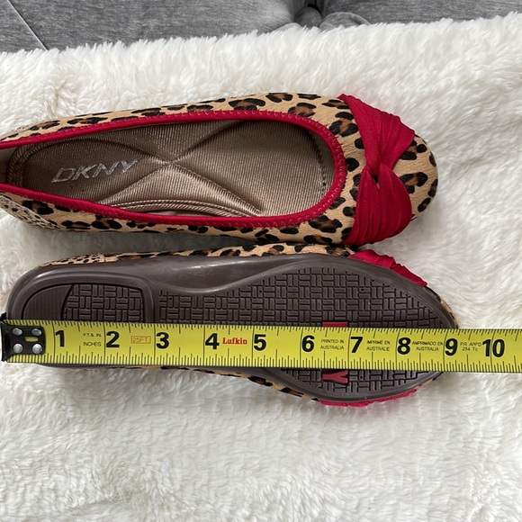 DKNY Leopard Ballerina Flats with Red Trim - Picture 7 of 7